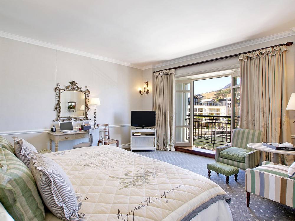 table_mountain_luxury_bedroom